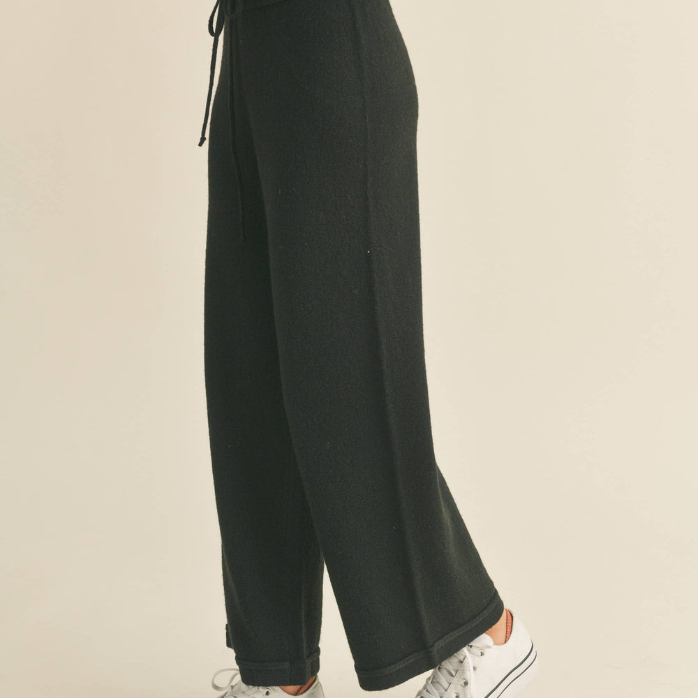 
                  
                    Quinn Sweater Pants Set
                  
                